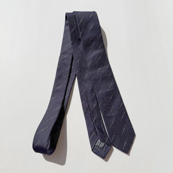 Hugo Boss Navy Dot Silk Tie - Picture 2 of 4
